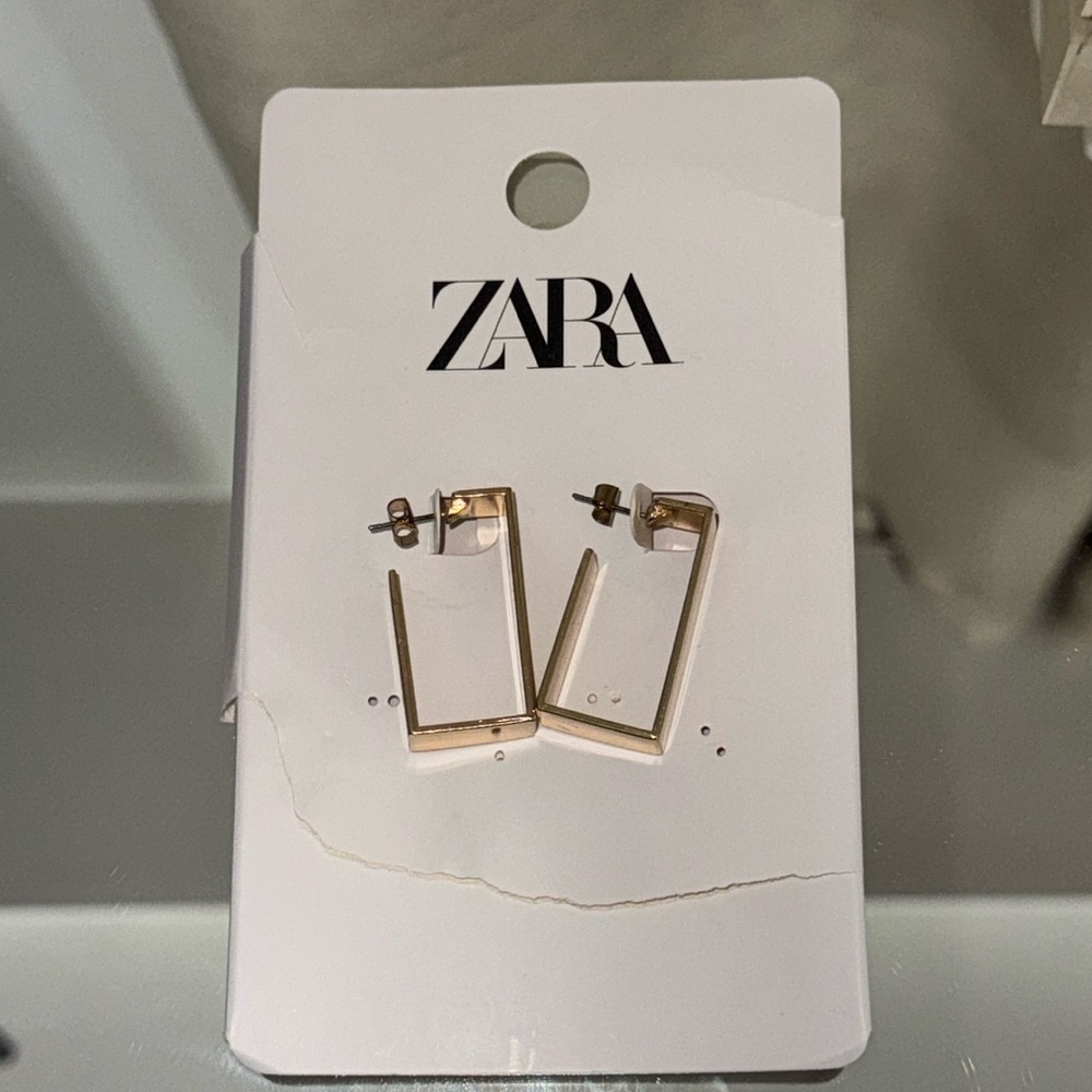 Zara Rectangular Earrings - Picture 3 of 3